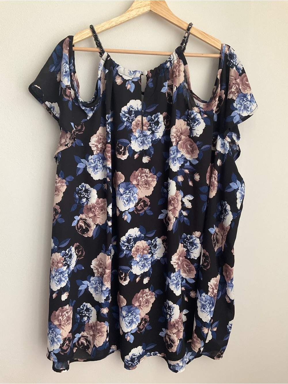 Torrid 5X Black Cold-Shoulder Floral Camisole with Blue & Taupe Flowers - Picture 8 of 12